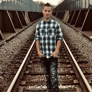 Meet your Posher, Andrew